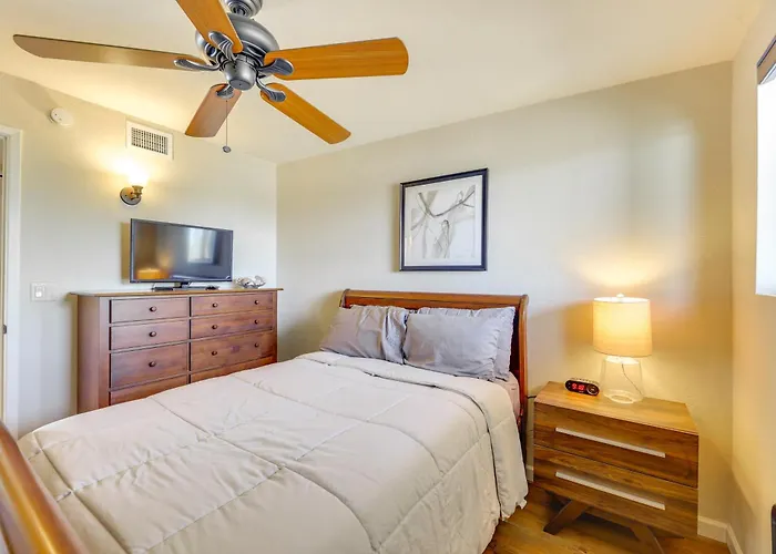 Near El Conquistador Golf: Hot Tub + Mtn View Holiday home