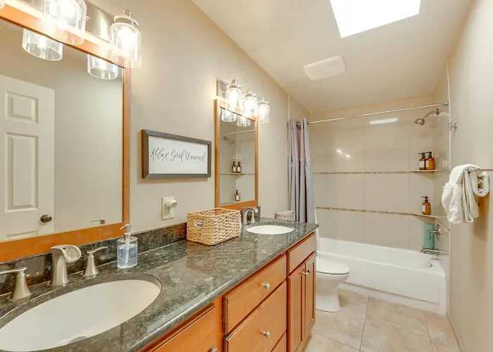 Near El Conquistador Golf: Hot Tub + Mtn View Holiday home *